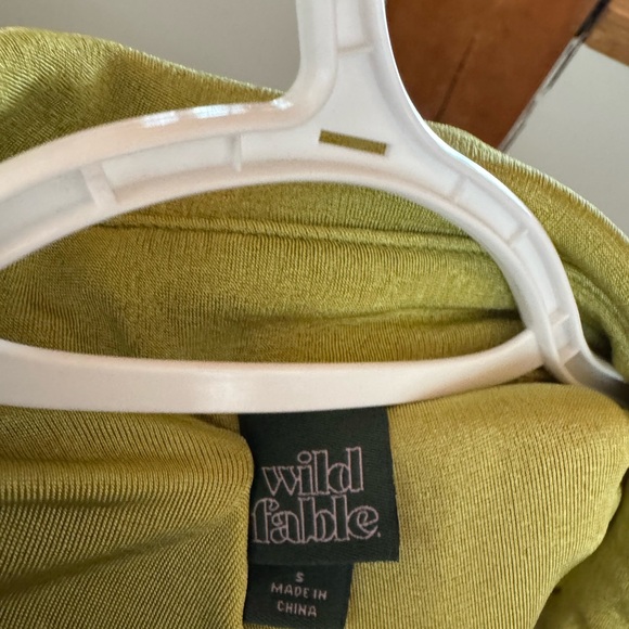 Green Ruched Button-Down Dress - Picture 3 of 3